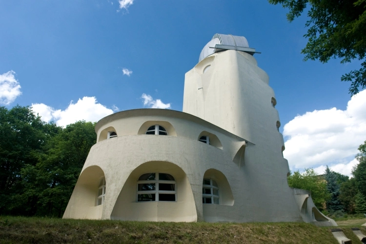 The-einstein-tower
