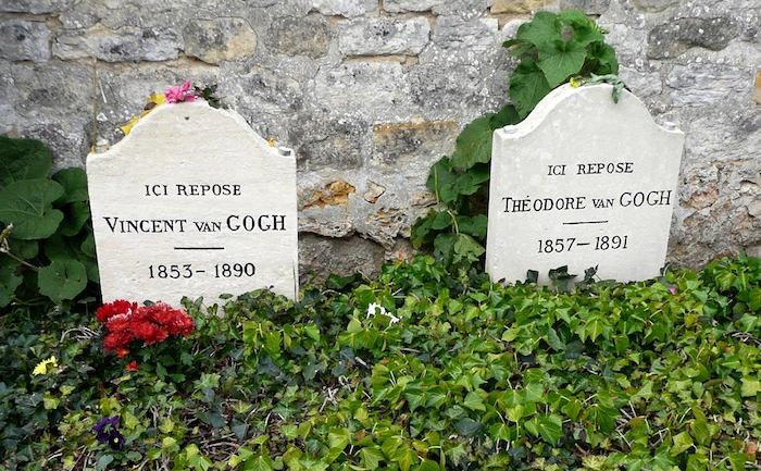 Graves_of_Vincent_and_Théodore_Van_Gogh
